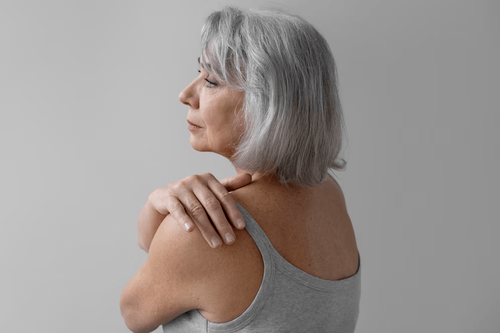 A mellkasi gerinc osteochondrosisát gyakrabban diagnosztizálják idősebb embereknél